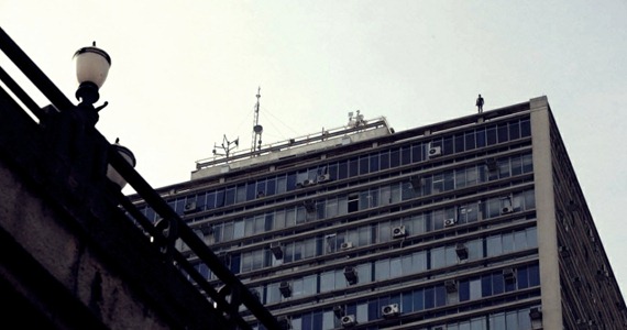Estatuas Suicidas - 8