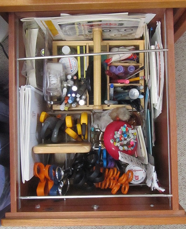 [Studio%2520organizationdeskrightdrawer%255B4%255D.jpg]