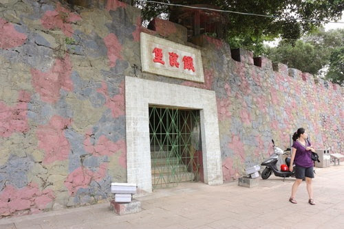 r r