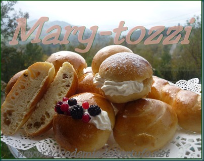 11 maritozzi di Mary 11 maritozzi di Mary