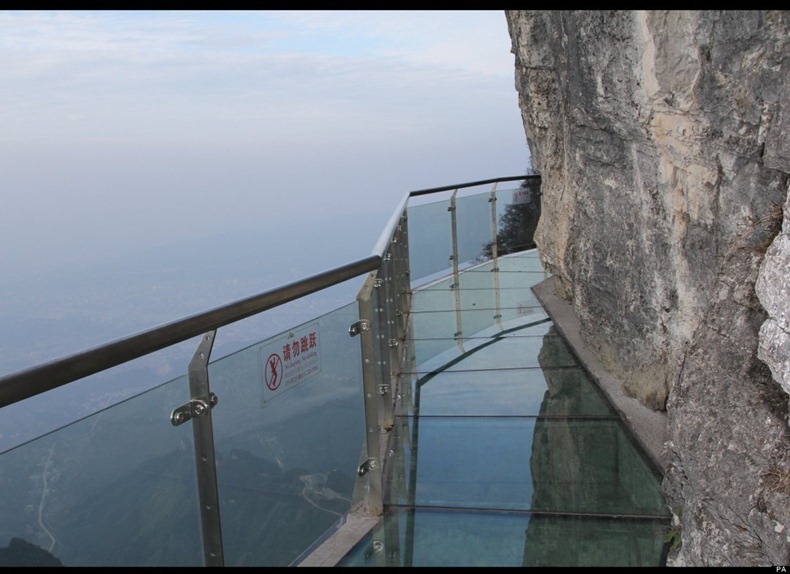 skywalk-tianmen-mountain-3 skywalk-tianmen-mountain-3