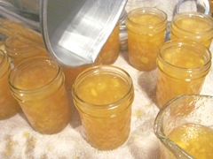 peach jam pouring the parrafin