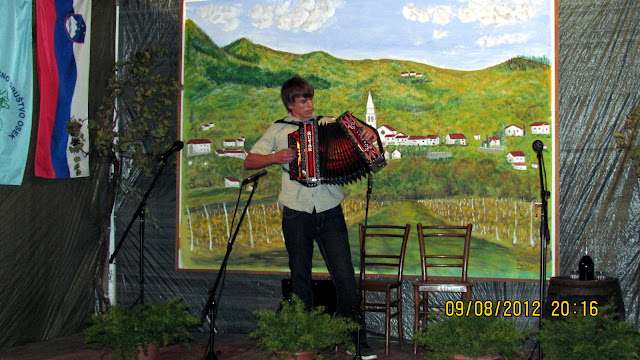 2012-09-Harmonikaski-vecer-Osek-23.JPG
