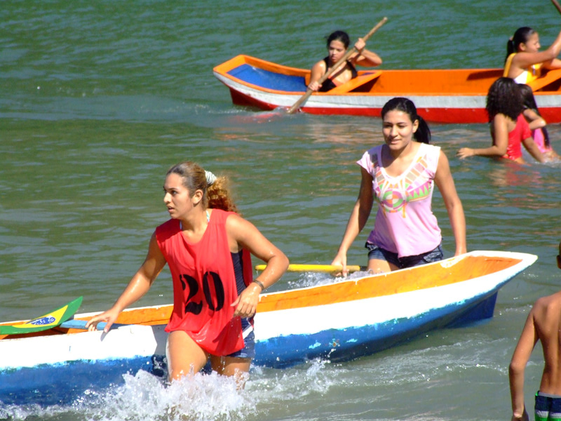 Fotos de Regata de canoas. Foto numero 3798376297. Fotografia da Pousada Pe na Areia, que fica em Boicucanga, próximo a Maresias, Litoral Norte de Sao Paulo (SP).