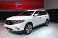 2014-Nissan-Pathfinder-Hybrid-2