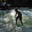 Munich en Bavière - Jardin anglais - Surf sur la rivière Eisbach