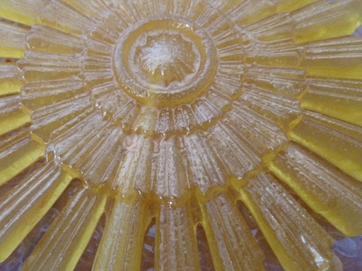 A close-up of the lollipop.