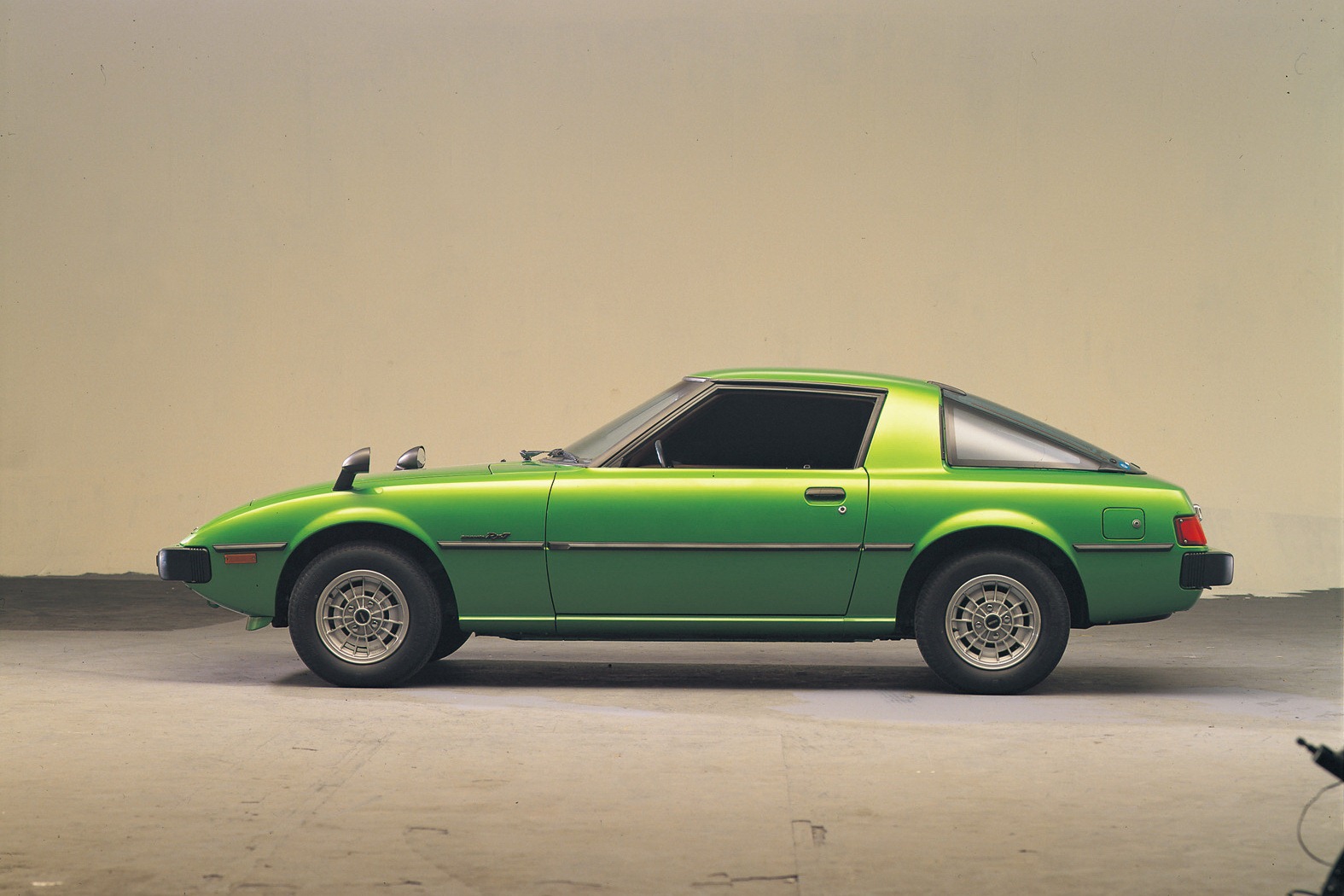 [Mazda-RX-7-4%255B2%255D.jpg]