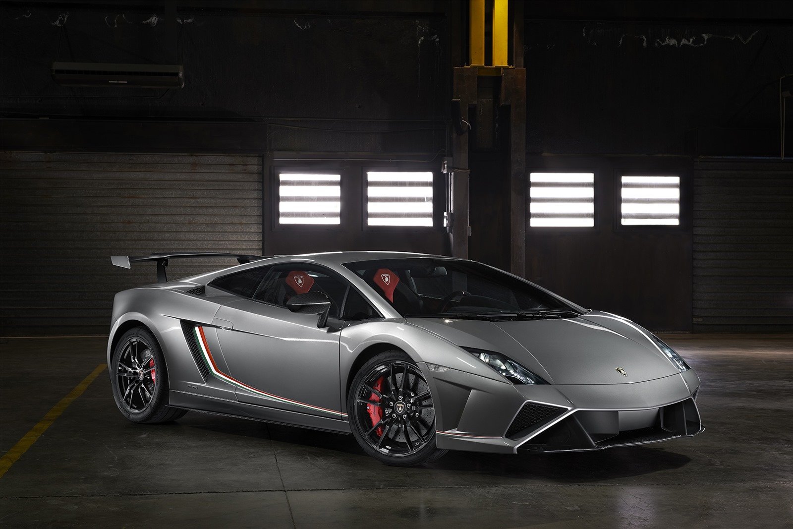 [Lamborghini-Gallardo-LP570-4-Squadra-Corse-1%255B3%255D.jpg]