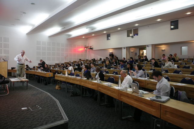 [Jon%2520Ingham%2520at%2520SWConf%255B6%255D.jpg]