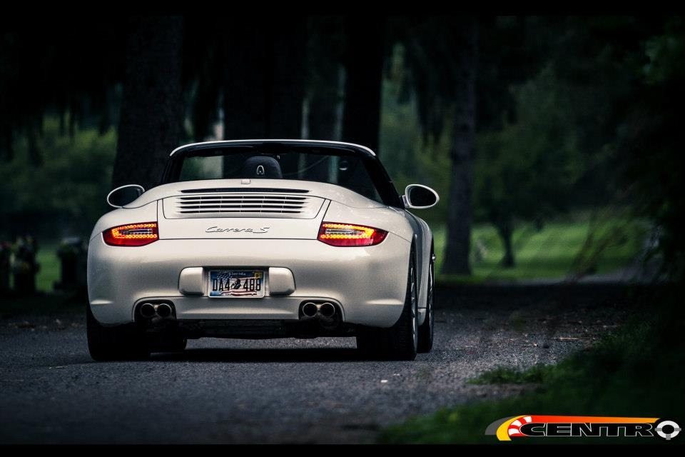 [Cnetro-911-Porsche-1%255B14%255D.jpg]