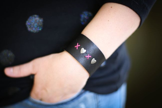 leather bracelet tutorial