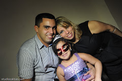 Fotos do evento Ana Beatriz (Bia) + Bruno. Foto numero 0131 do Studio Caldas, do Rio de Janeiro, RJ. Lincoln Caldas e equipe fazem fotos de casamento (fotografias de casamentos), fotos de making-of (making of de noiva), fotos em estudio (ensaios fotograficos), fotos de casal (ensaios fotograficos de e-session), fotos de familia, videos de casamento (filmagem de casamentos), videos de making-of e clipes de casamento. Fotojornalismo e videojornalismo no Rio de Janeiro, RJ. fotos casamento rio de janeiro fotografias casal rj foto eventos familia noiva ensaio fotografico videos galeria noivas fotografo evento casar retrato fotografía fotográfos casamentos fotógrafos famosos mesa