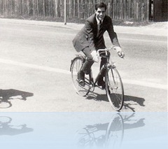 mittromneyhappybike-600x399