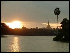 Myanmar, Yangon, Kandawwgyi Lake, 6 September 2012, (1)