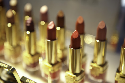 ...vibrant lips...