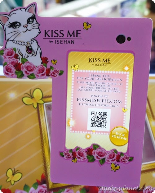 Kiss Me Selfie16 Kiss Me Selfie16