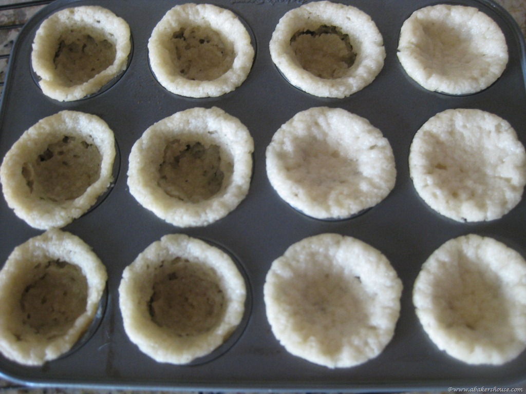 [sugar%2520cookie%2520cups%2520out%2520of%2520oven%255B7%255D.jpg&description=Guest Post from A Bakers House')]