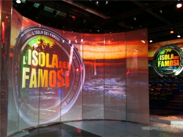 [L%2527Isola-dei-famosi-9-studio-2%255B3%255D.jpg]