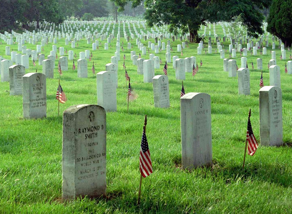 [Memorial_Day_at_Arlington_National_Cemetery%255B3%255D.jpg]