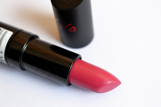 Kate_Moss_For_Rimmel_Lipstick_05