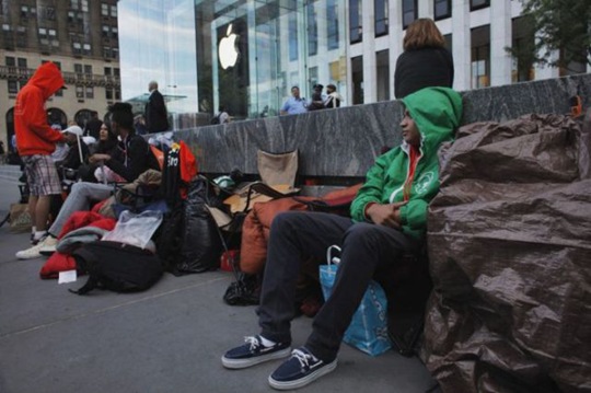 [iphone-5-fanatics-3%255B2%255D.jpg]