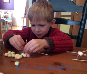 Mini marshmallow education for preschoolers at https://momistheonlygirl.com