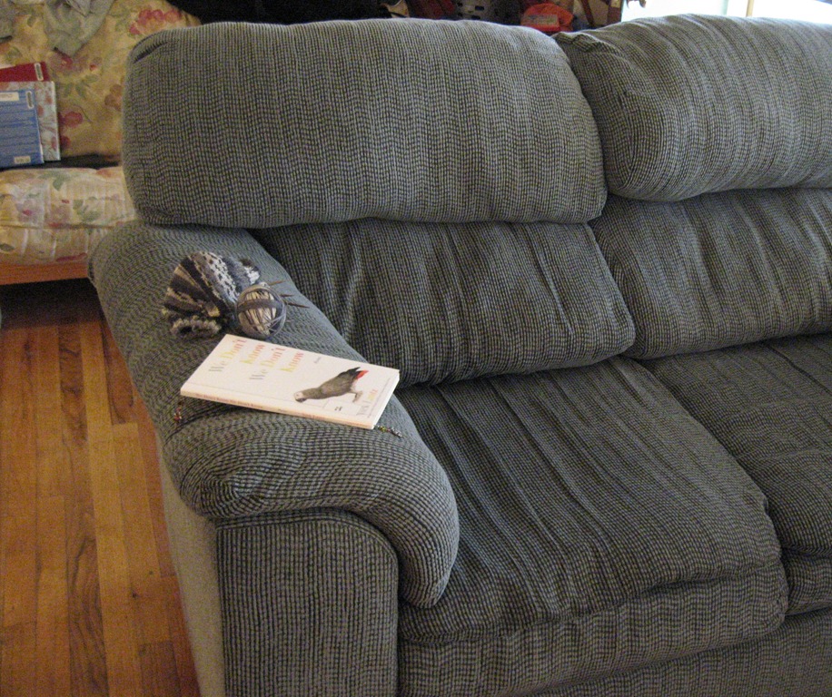 [lumpy%2520loveseat%255B3%255D.jpg]