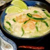 Laksa z kurczakiem i krewetkami tygrysimi