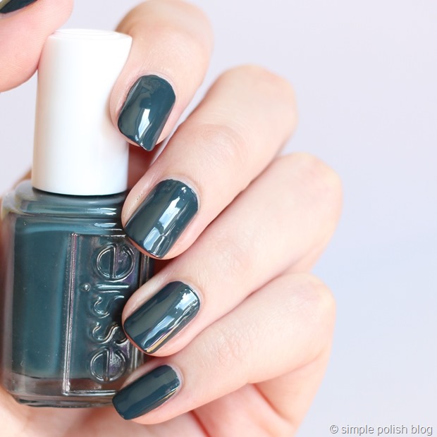 Essie-Dress-to-Kilt-the-perfect-cover-up-swatch-4