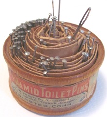 vintage pin needle holder2