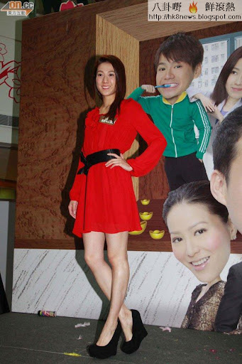 鍾嘉欣好開心可以同苗僑偉合作。