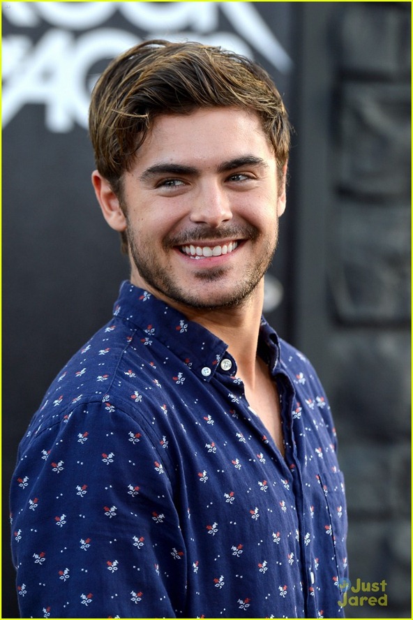 [zac-efron-rock-ages-04%255B5%255D.jpg]