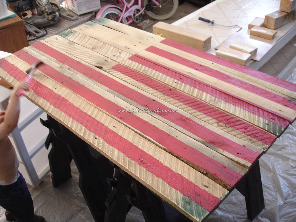 [Pallet-Wood-American-Flag44.jpg]