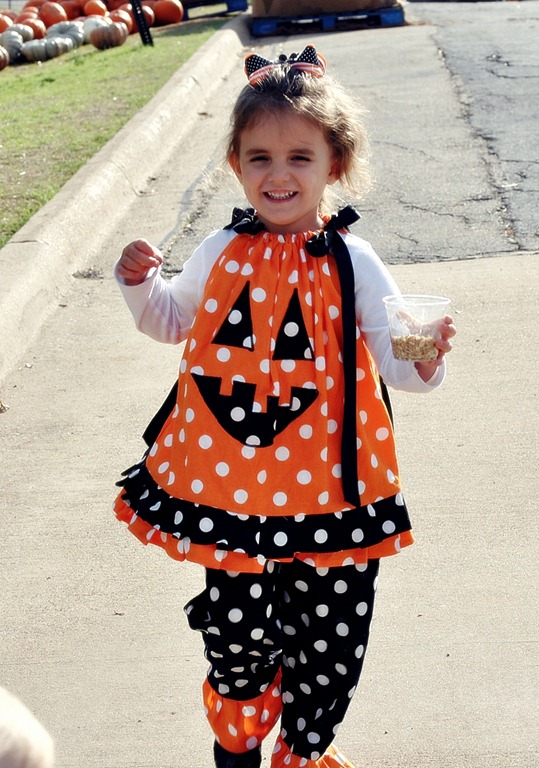 [Halloween%25202011%2520026%255B3%255D.jpg]