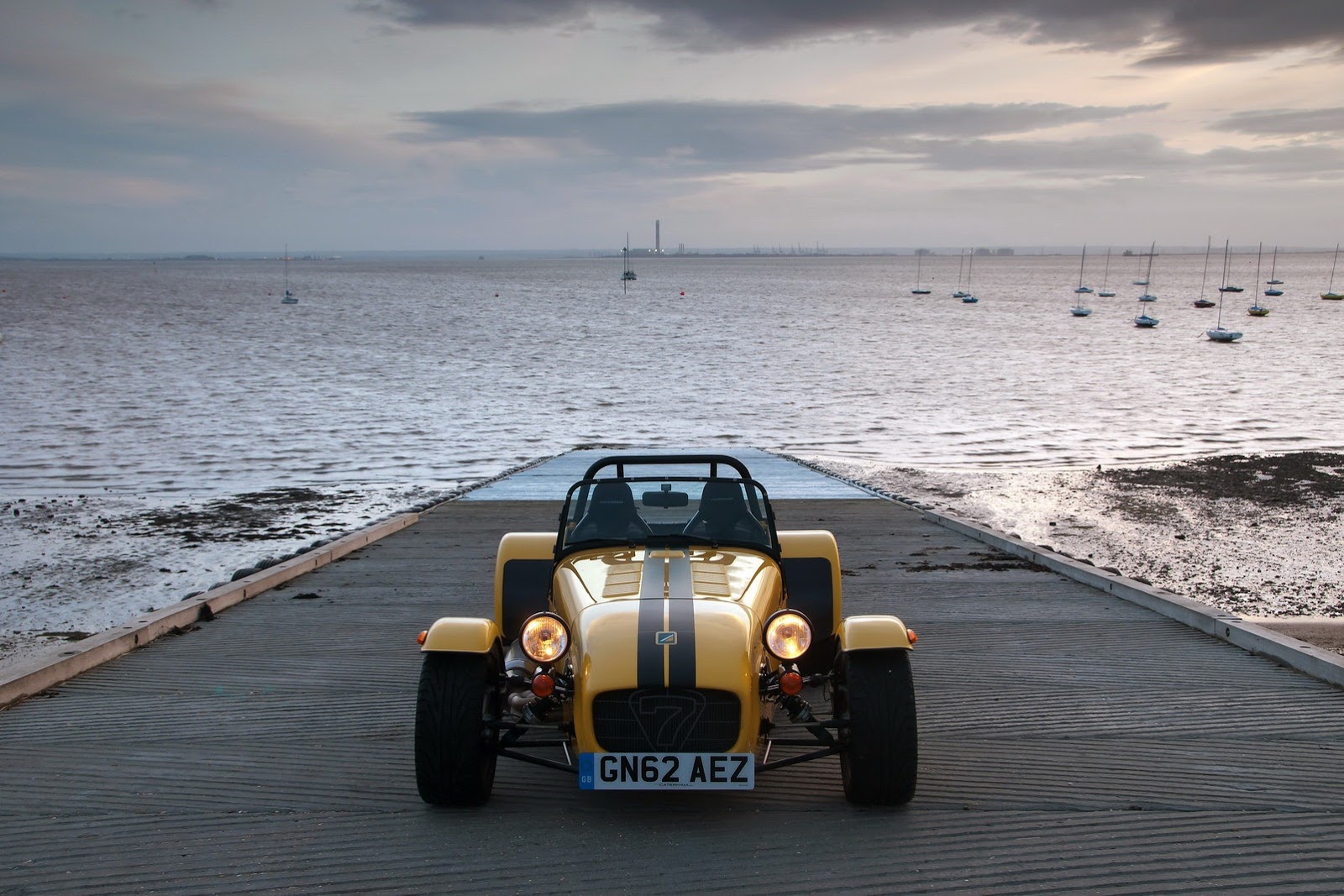[Caterham-Supersport-R-3%255B3%255D.jpg]