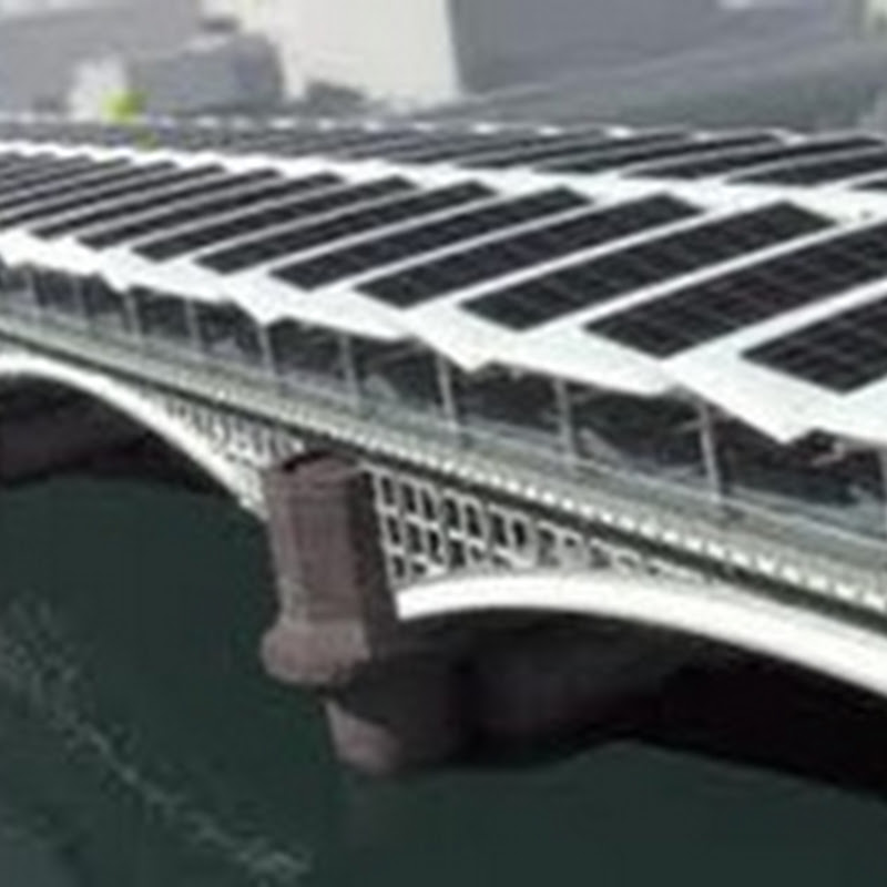 El puente solar más largo sobre el río Támesis, en Londres