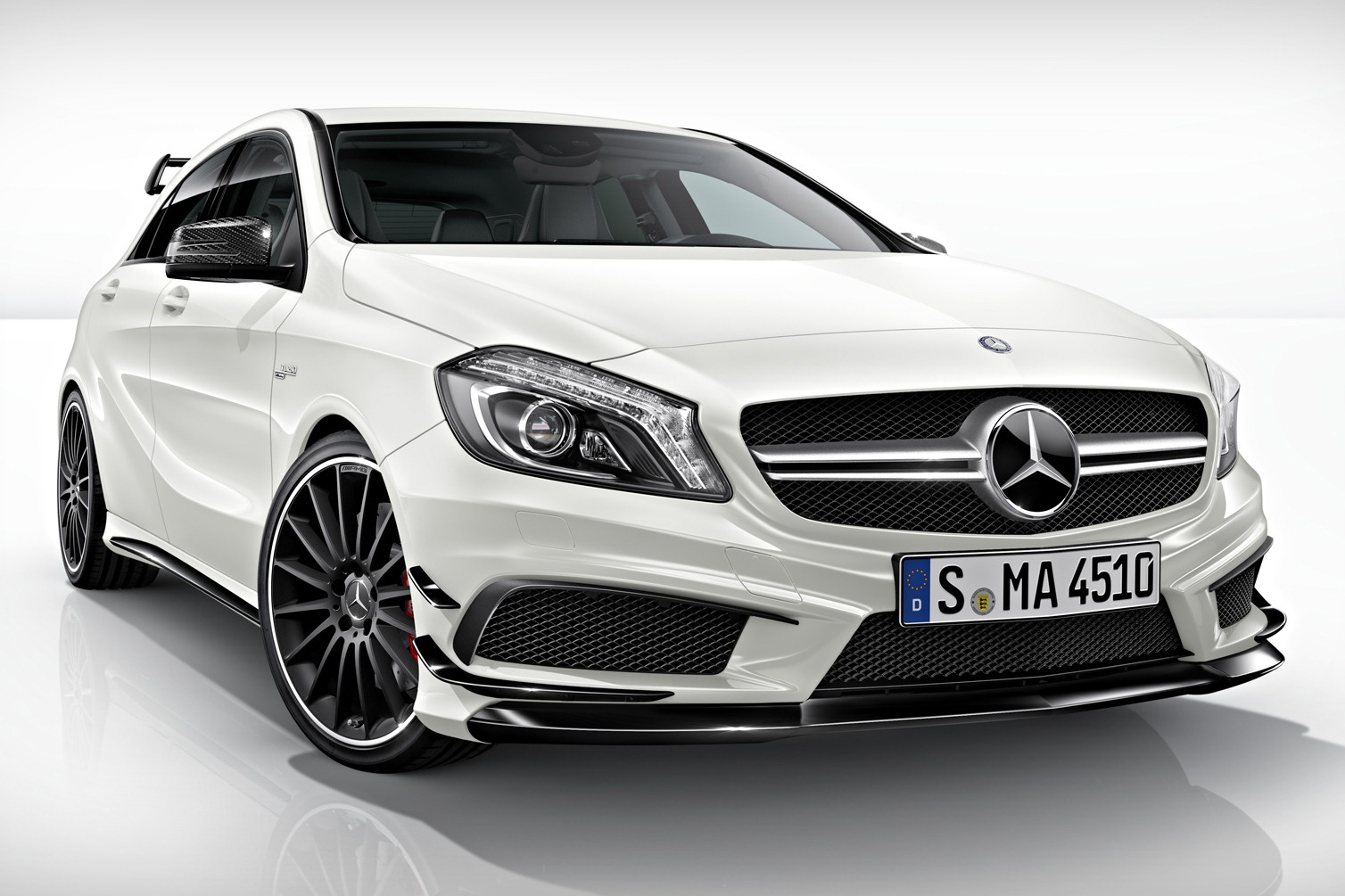 Mercedes-AMG-45-CarScoop1_5%5B3%5D.jpg