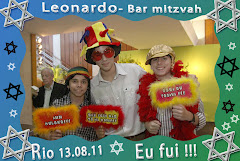 Fotos do evento Leonardo - 13.08.11. Foto numero 13 da Social Click Fotografia Digital, do Rio de Janeiro, RJ, que faz fotos divertidas, fotos malucas, fotos com fantasias, fotos na hora, fotografia maluca, fotografia divertida com molduras personalizadas. fotos divertidas malucas foto maluca animadas animado rj rio de janeiro divertida fantasia animada fotografias casamento cidade www fotografos