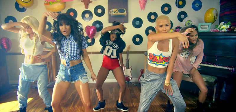 G.R.L. - Vacation - YouTube.mp4_snapshot_02.26_[2013.09.11_05.01.39]