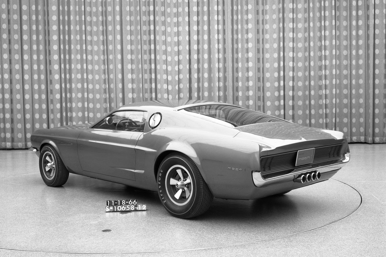 [07_1967_Ford_Mustang_Mach_1_concept_car_model%255B2%255D.jpg]
