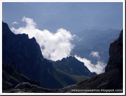 Jito Escarandi - Jierru 2424m - Lechugales 2444m - Grajal de Arriba y de Abajo (Picos de Europa) 0068