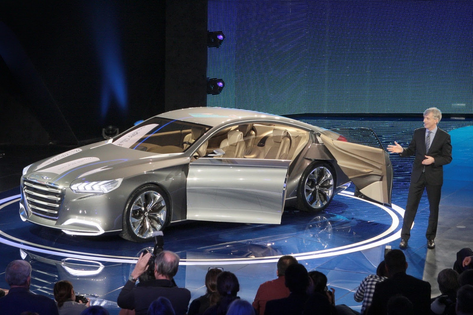 [Hyundai-HDC-14-Genesis-Concept-16%255B2%255D.jpg]