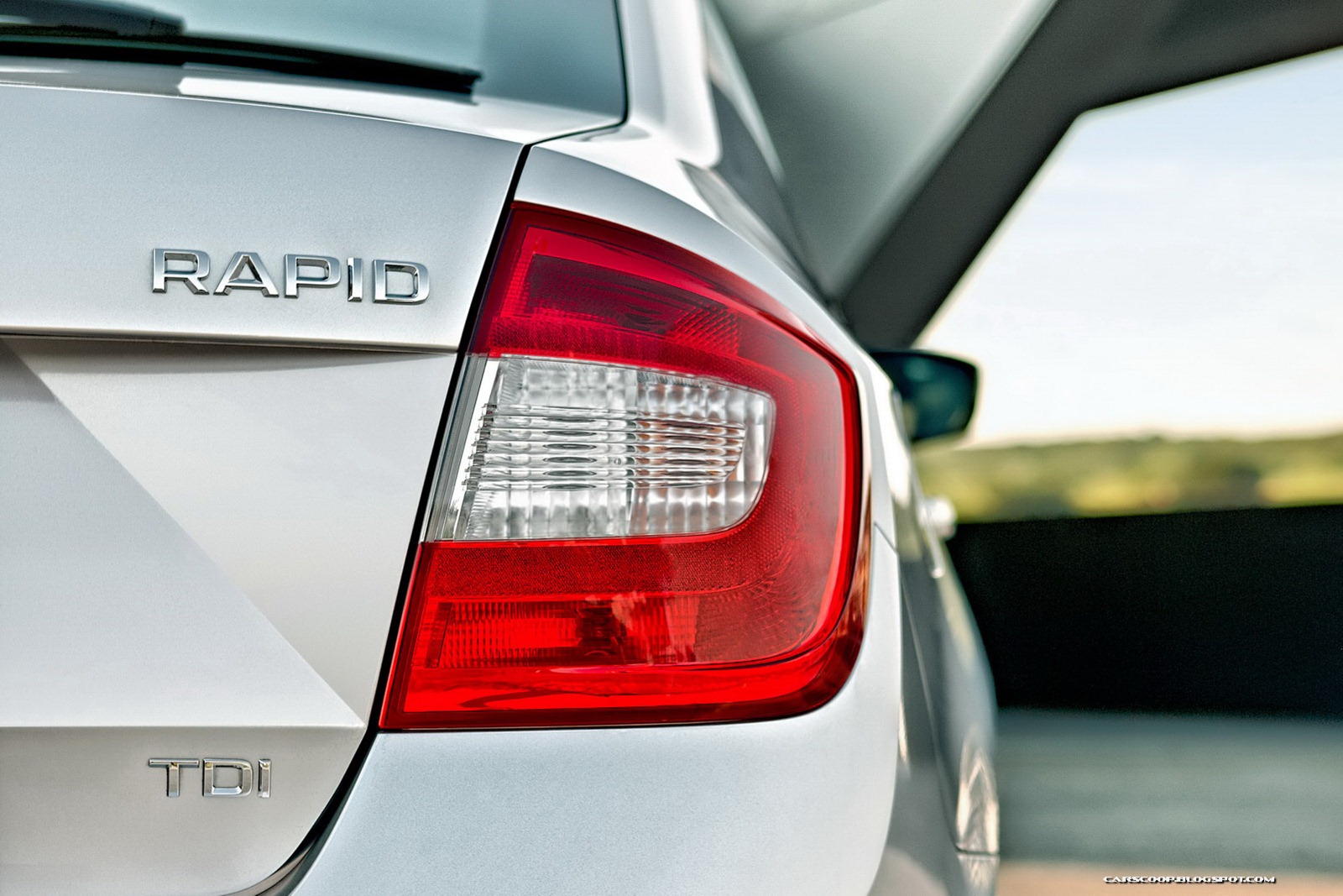 [2013-Skoda-Rapid-76%255B2%255D.jpg]