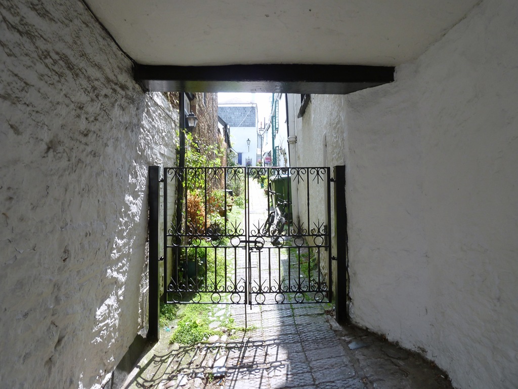 [totnes%2520030%255B4%255D.jpg]