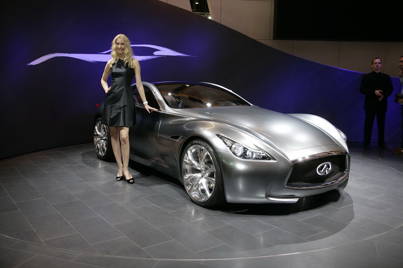 [Infiniti-Essence-Concept-1%255B2%255D.jpg]