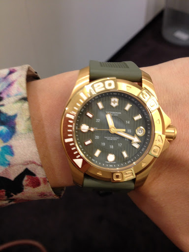 This Victorinox watch is technically for a man, but I kind of loved the oversize look and olive and gold coloring for me! This Victorinox watch is technically for a man, but I kind of loved the oversize look and olive and gold coloring for me!