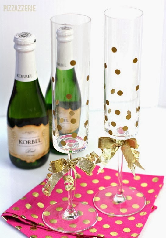 gold-dot-champagne-flutes