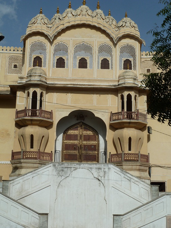 [India-Jaipur-Palace-of-the-Winds.-33%255B2%255D.jpg]