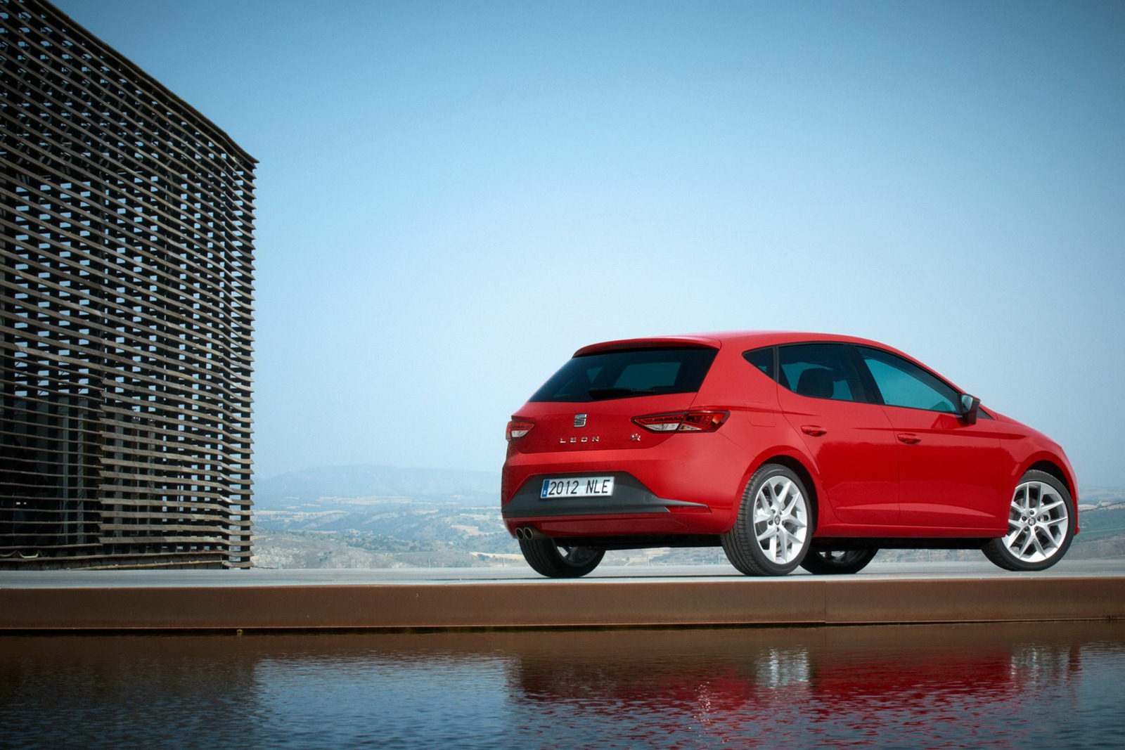 [SEAT-Leon-2013-34%255B2%255D.jpg]